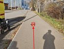 В Коми мужчина на электровелосипеде упал на тротуаре и получил травмы