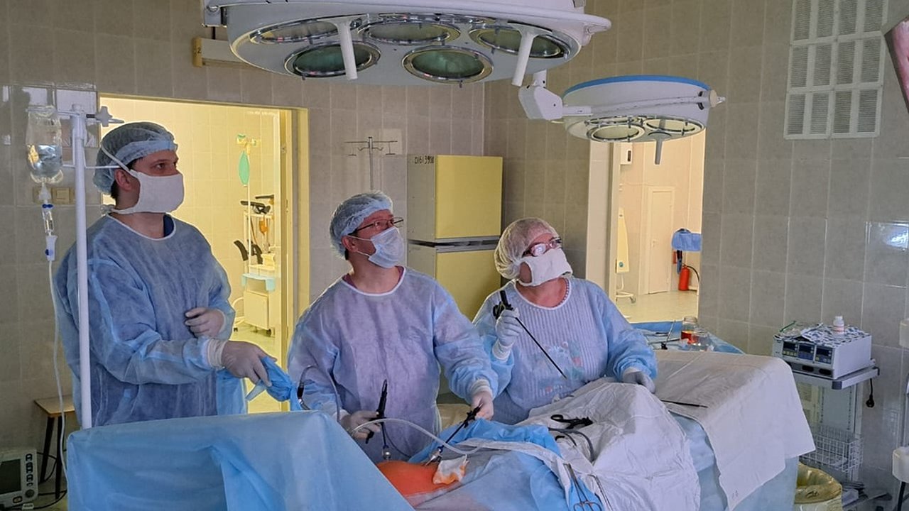 Главная картинка новости: В Усинской ЦРБ хирурги провели успешную операцию при внематочной беременности