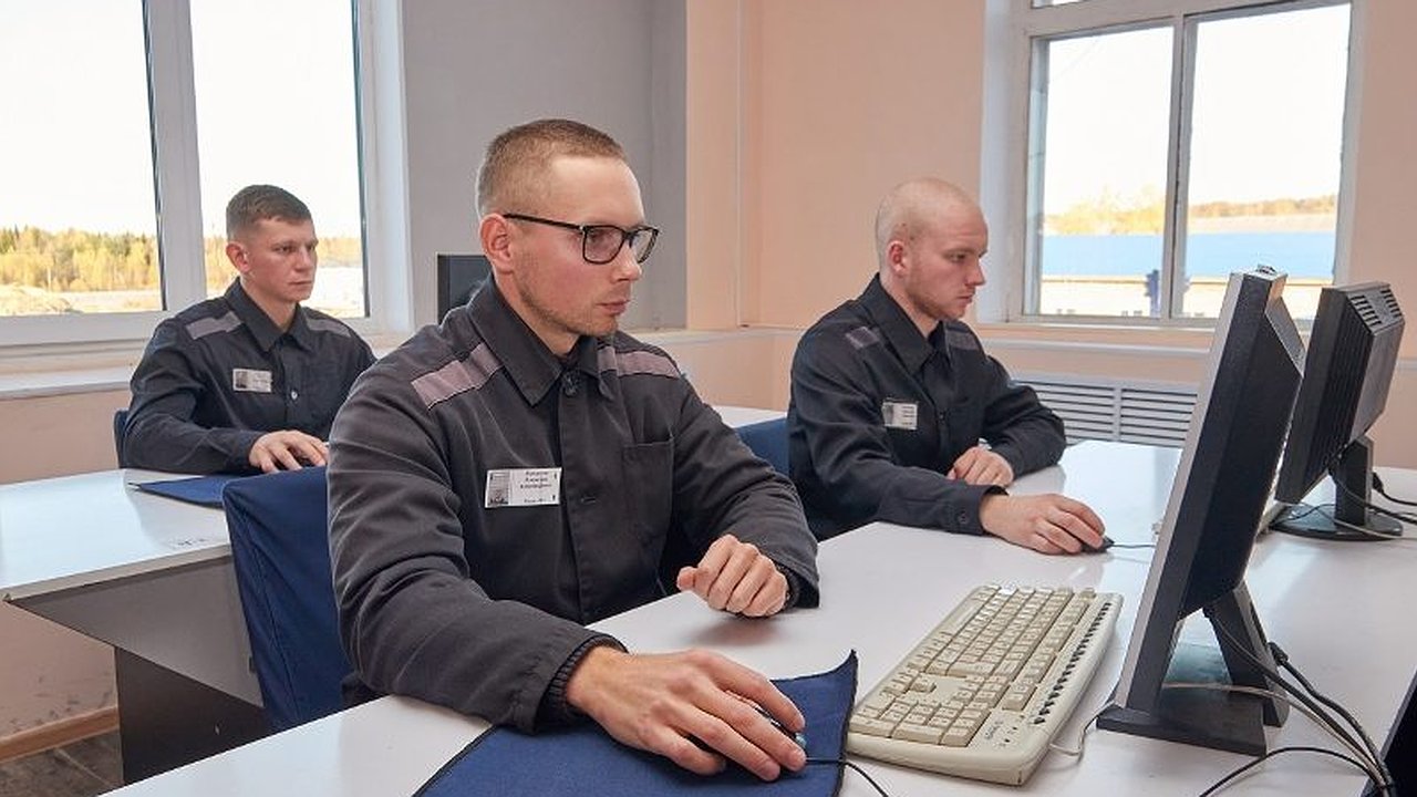 Главная картинка новости: Осуждённые Коми всё активнее обучаются в вузах региона