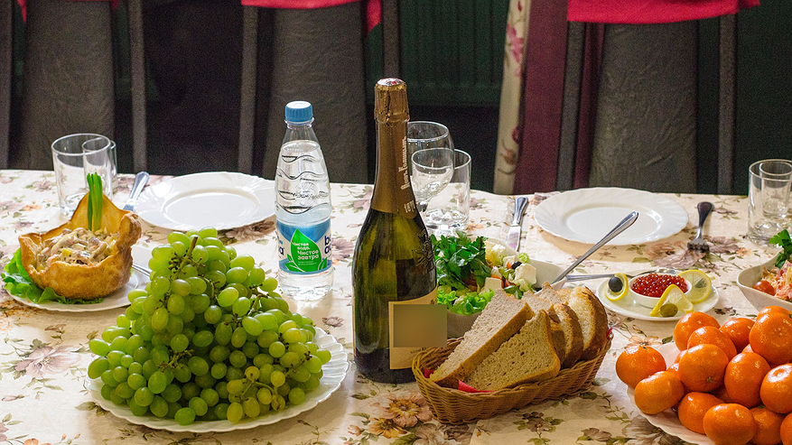 Главная картинка новости: Огненная Лошадь не потерпит этих блюд на новогоднем столе: не вздумайте готовить эти 5 блюд