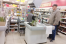 Миниатюра новости: «Вам чек нужен?»: для чего продавцы «Пятерочки» и «Магнита» задают один и тот же вопрос всем покупателям