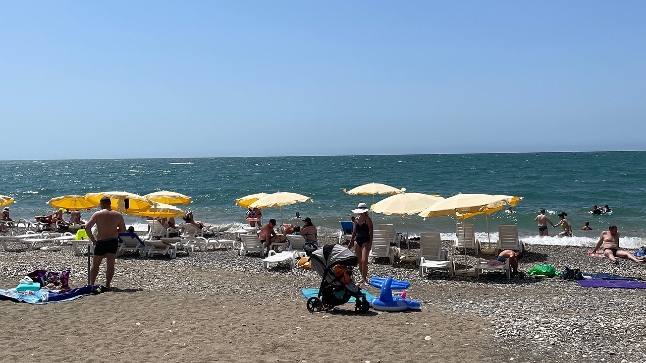 Главная картинка новости: Здесь терпеть не могут русских: 4 курорта, где русскоговорящих туристов терпеть не могут — даже солидные чаевые не спасут