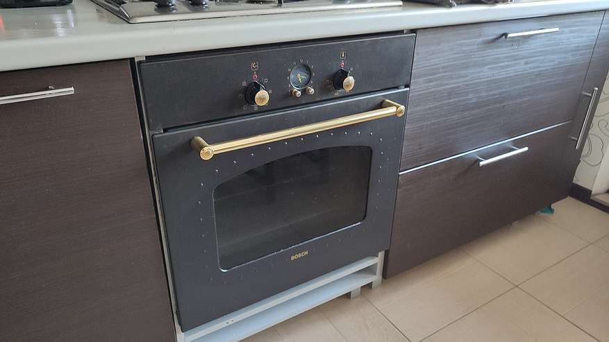 Главная картинка новости: Копеечное средство, которое удалит жир на ручках кухонной плиты быстро и без усилий