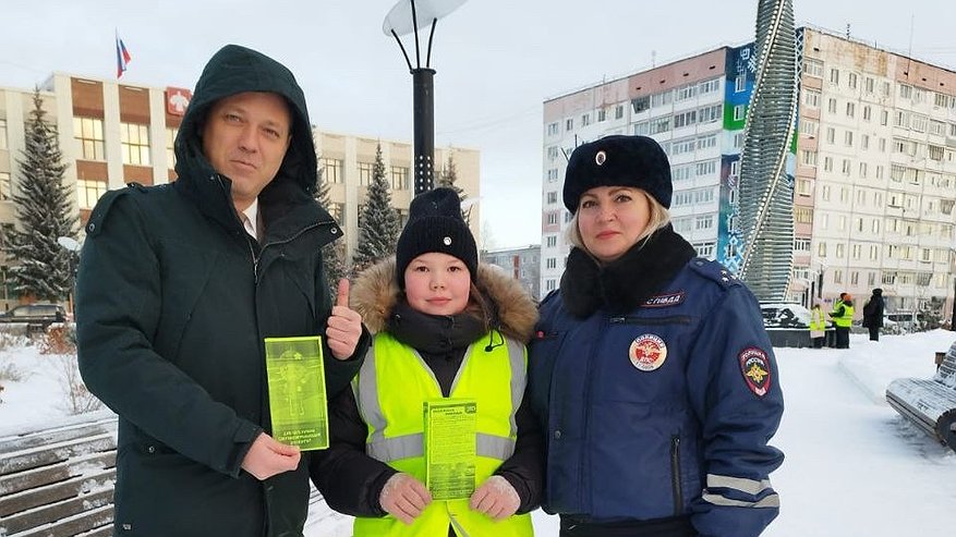 Главная картинка новости: В Усинске прошла акция по повышению безопасности людей на тротуарах