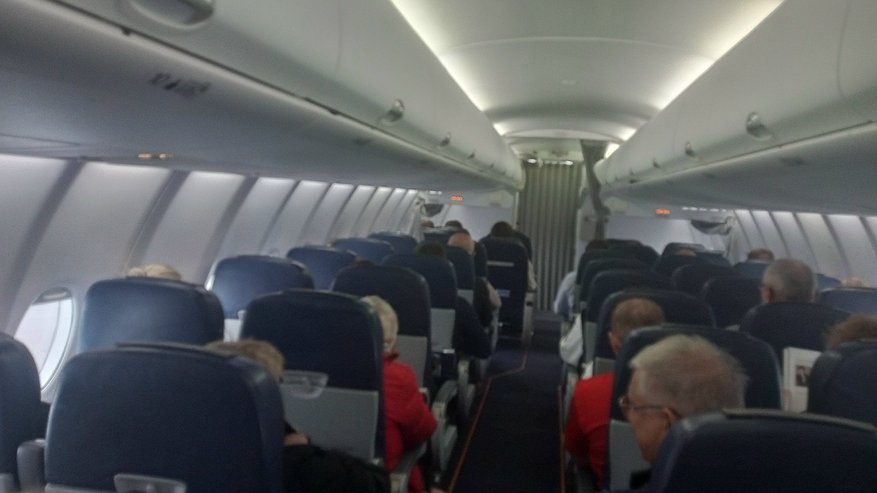 Главная картинка новости: Авиарейс из Коми задержали почти на сутки