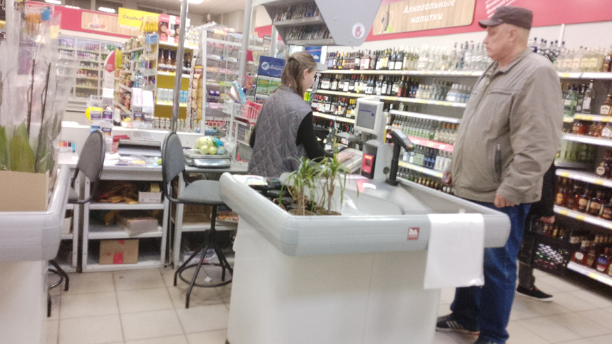 Главная картинка новости: Внутрь магазина больше не пустят: популярные "Магнит" и "Пятерочка" приняли историческое решение и оно вам не понравится