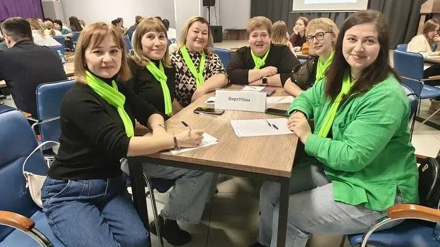 Главная картинка новости: Интеллектуальная игра объединила сотрудников администрации Усинска