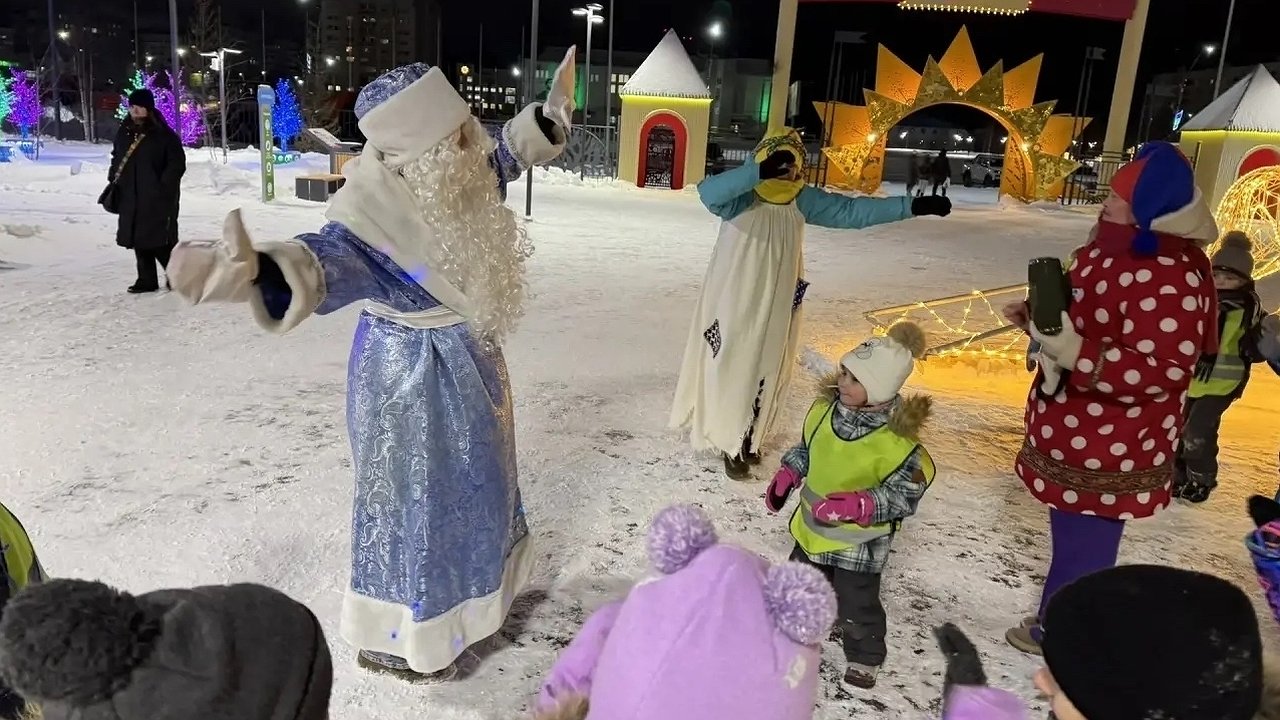 Главная картинка новости: Юные усинцы искали сокровище Деда Мороза в "Мультидроме"