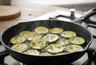 Миниатюра новости: Вот как жарю вкуснейшие кабачки: не впитывают масло, не пускают сок, не липнут к сковороде – новый интересный способ, делюсь им