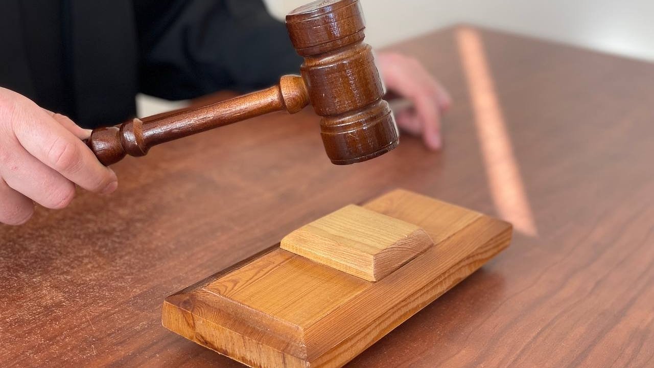 Главная картинка новости: Жителю Усинска выставили крупный счет за угон автомобиля