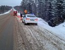 На трассе в Коми опрокинулась машина с подростком