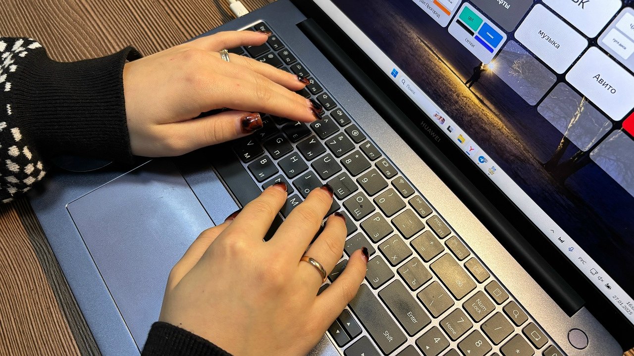 Главная картинка новости: Жительница Коми потеряла 225 тысяч рублей, поверив в заработок на маркетплейсе