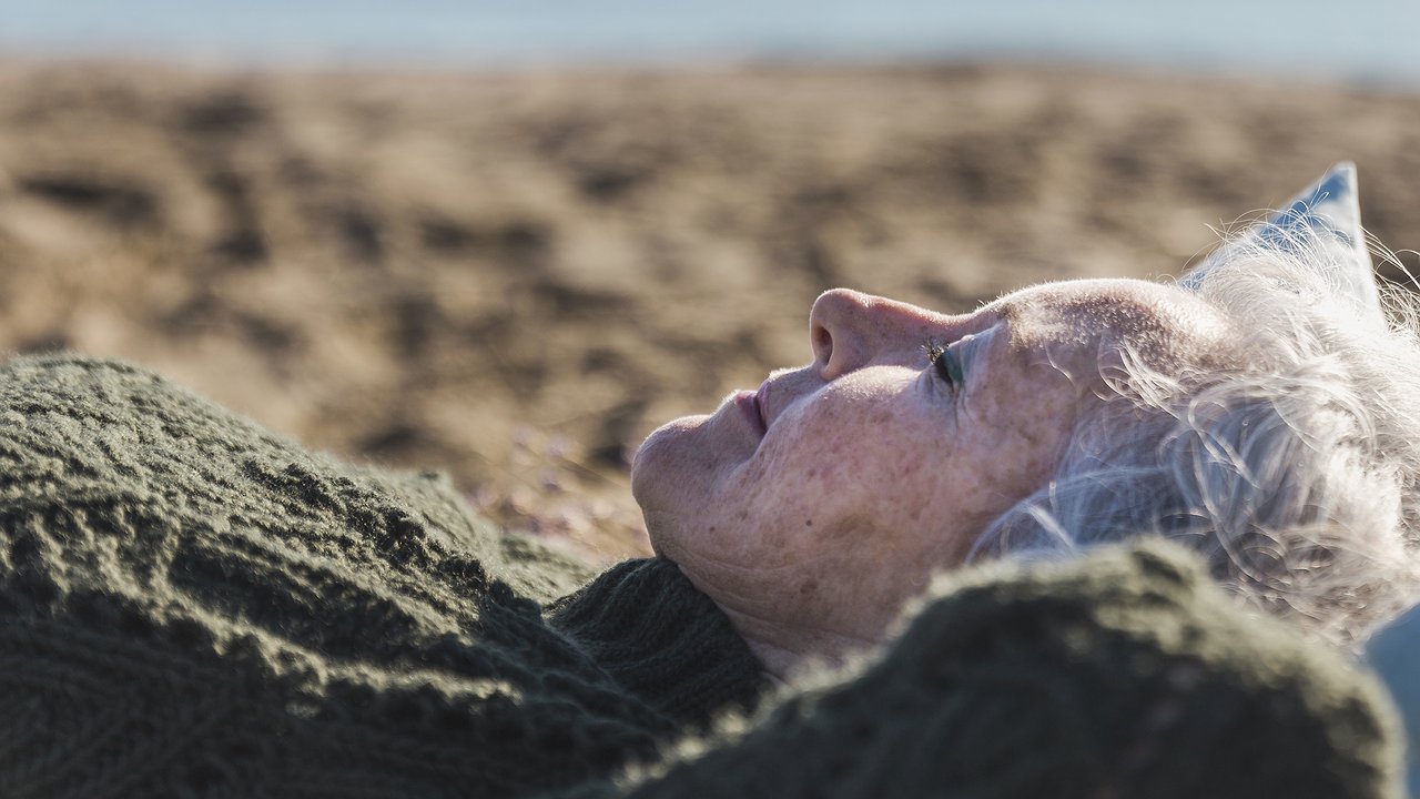 Главная картинка новости: Как человек чувствует, что жизнь уже подошла к концу: точный ответ Виктории Токаревой