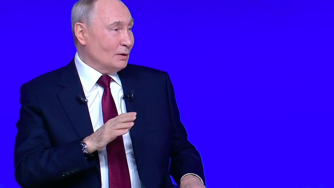 Главная картинка новости: Путин объяснил рост цен на продукты семьям с низкими доходами