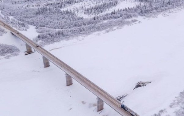 В Усинске сохранили режим повышенной готовности из-за аварийного моста через Колву