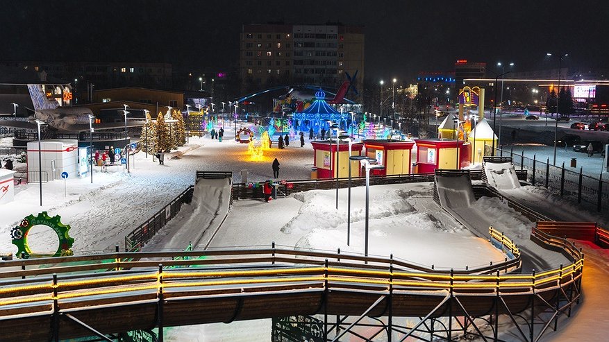 Главная картинка новости: Усинск подарит детям бесплатные катания на горках в новогодние каникулы