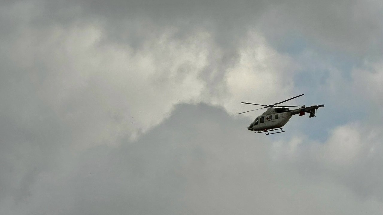 Главная картинка новости: В Коми "школьные" вертолёты доставили более 300 юных тундровиков к местам кочевий