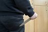 Миниатюра новости: В Коми мужчина остался жив после серии ножевых ударов