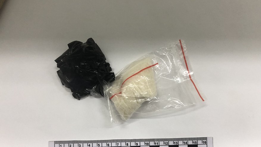 Главная картинка новости: В Коми полицейские пресекли попытку сбыта запрещённых веществ