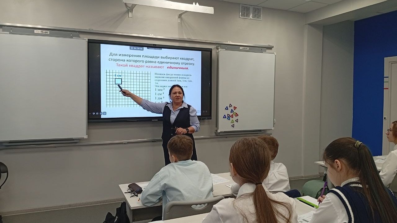 Главная картинка новости: В Усинске завершился этап открытых уроков конкурса «Педагог года»