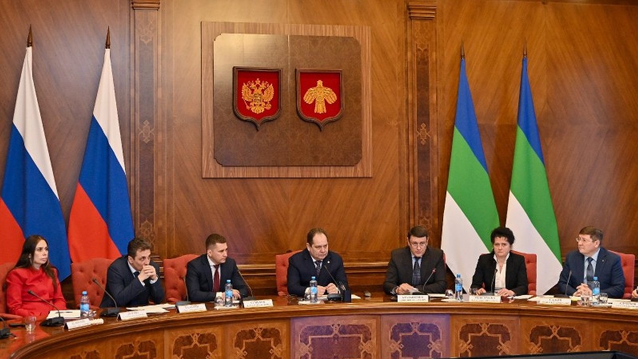 Главная картинка новости: В Коми в 2026 году запланировали обустройство десятков километров пешеходной инфраструктуры