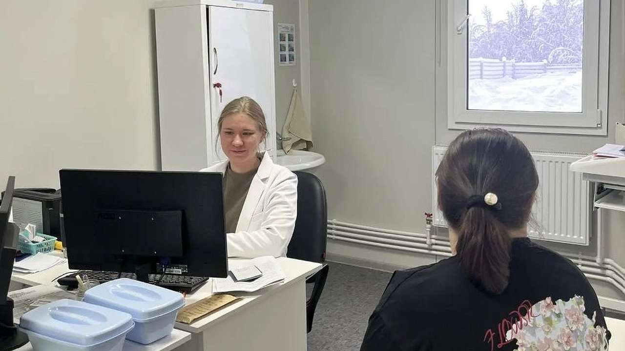 Главная картинка новости: В Усинском округе врачи работают в отдалённых сёлах в формате выездных приёмов