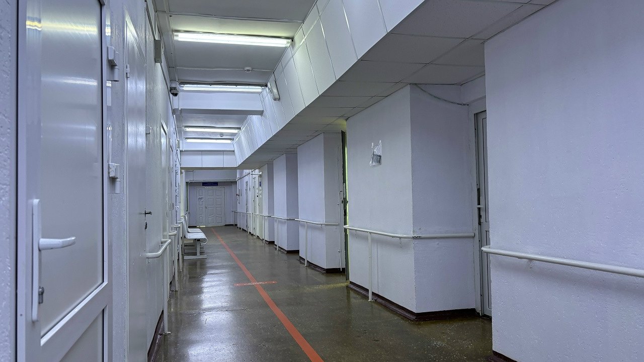 Главная картинка новости: К коллективу взрослой поликлиники Усинска присоединилась новая медсестра