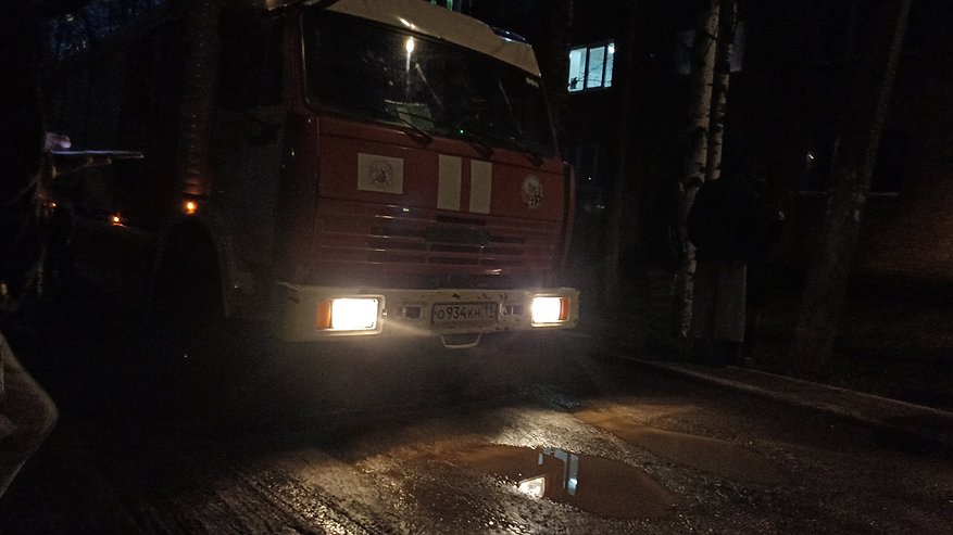 Главная картинка новости: За сутки в Коми произошло четыре пожара