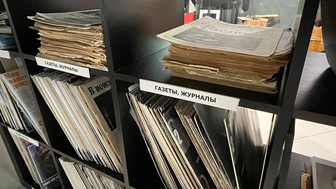 Главная картинка новости: В Коми осужденный попытался через суд вернуть недостающие газеты