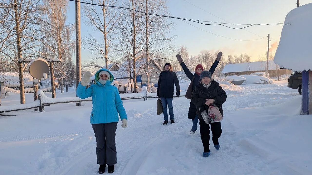 Главная картинка новости: Выездная бригада Усинской ЦРБ продолжила работу в отдалённых населённых пунктах муниципалитета