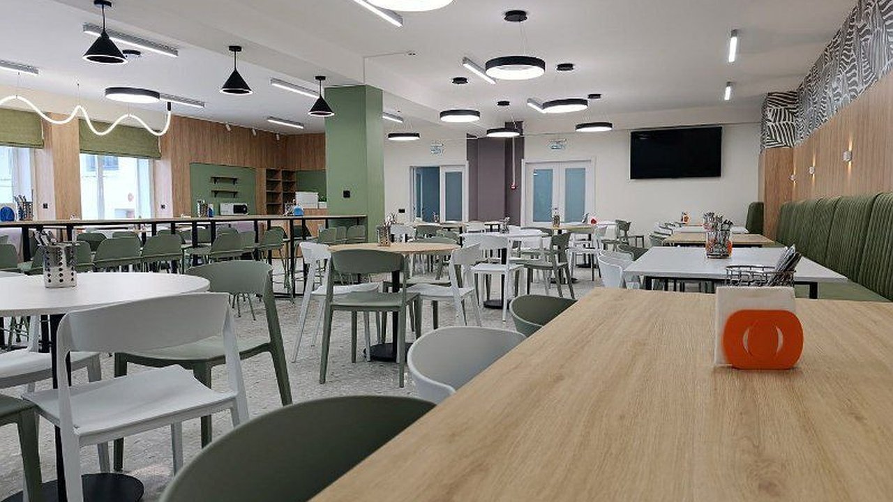 Главная картинка новости: За 2025 год в Усинском округе запустили работу четырёх школьных кафе