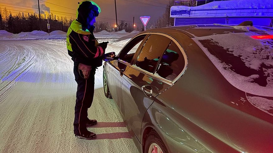 Главная картинка новости: Госавтоинспекция Коми усиливает контроль на дорогах в праздничные дни