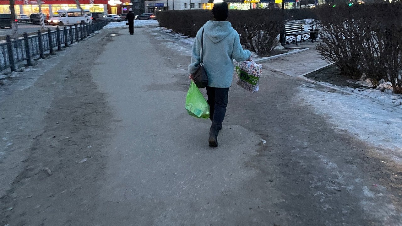 Главная картинка новости: 12 маленьких привычек, которые многое расскажут о вас. О чём рассказывает ваш почерк и походка