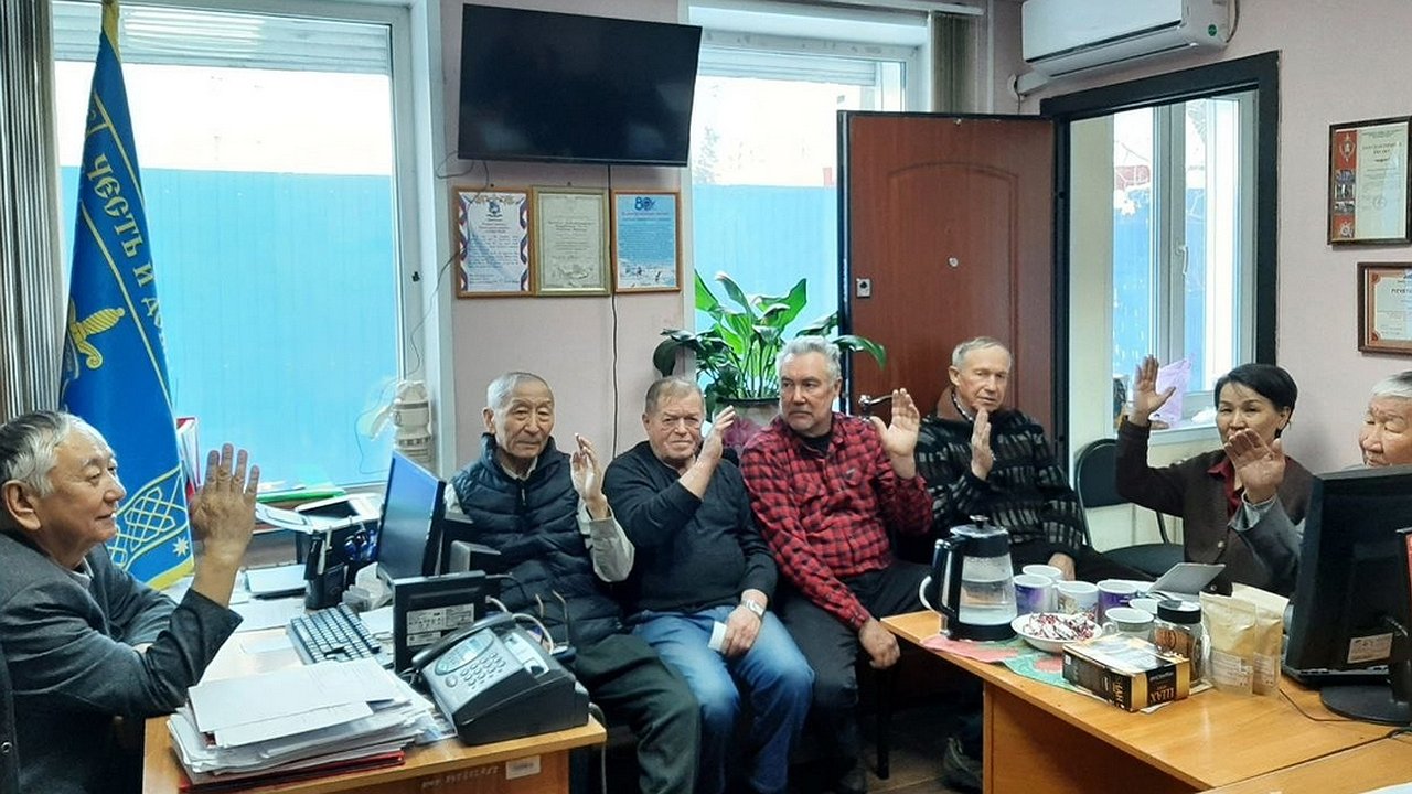 Главная картинка новости: Ветераны МВД Республики Тыва оказали благотворительную помощь коллегам из Коми