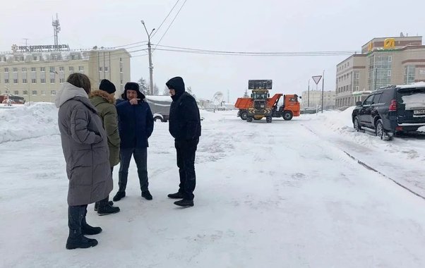 В Усинске на выездном совещании оценили уборку снега и вывоз с городских территорий