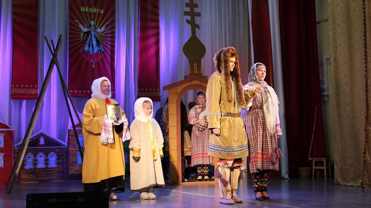 Главная картинка новости: В Усинском округе торжественно открыли Год села фестивалем коми творчества