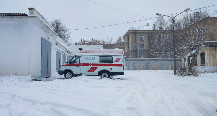 В Коми спасатели помогли госпитализировать тяжелую пациентку