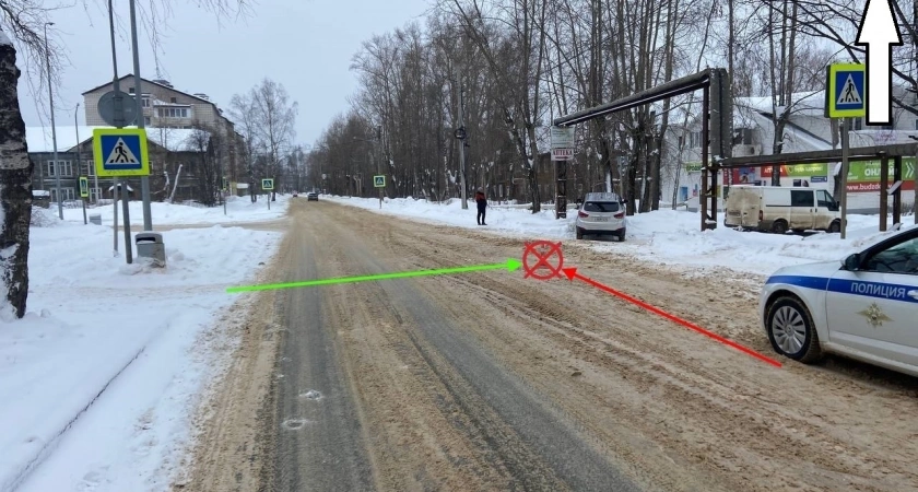 В Коми под колеса машин попало две пенсионерки 