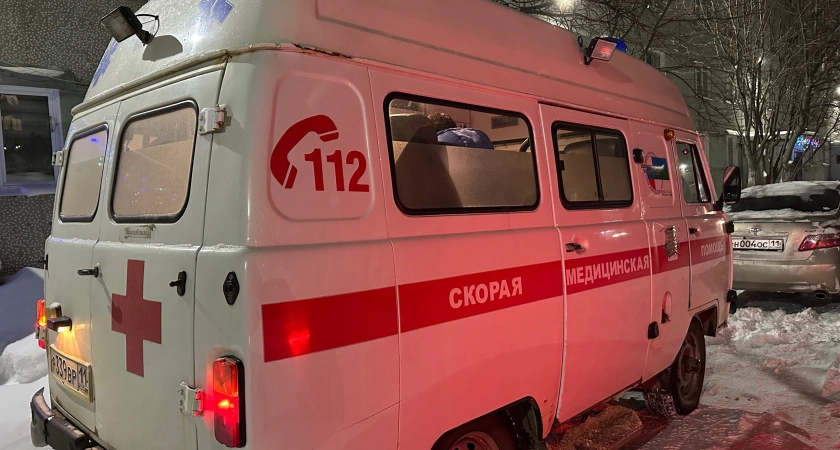 Фото к статье: В Усинске на помощь рыбаку выехали медики и спасатели
