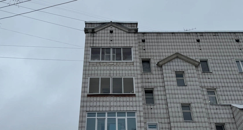 Фото к статье: Указ принят — ждите "гостей": с 11 марта штраф 15 000 рублей в день для владельцев квартир с балконом