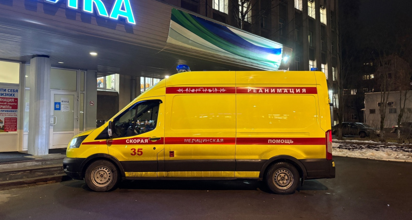 В столице Коми в аварии с мотоциклом пострадали двое подростков