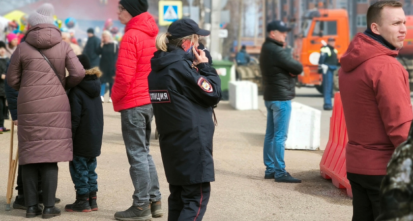 В Коми полиция оцепила место, где нашли похожий на гранату предмет