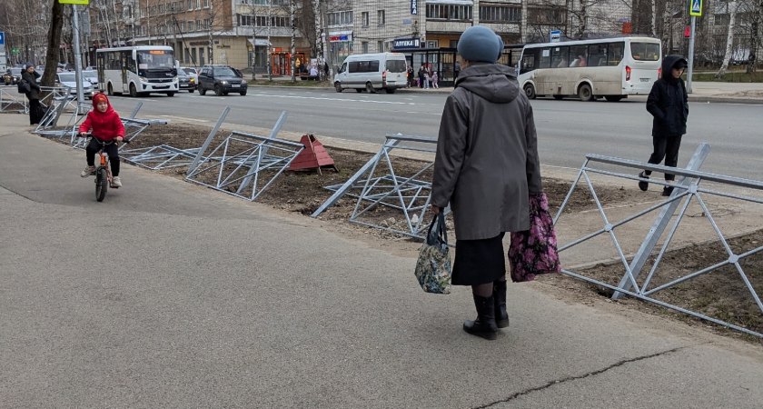 Пенсионную реформу пришлось остановить: рассказали, что выход на пенсию в 2025 году — по старым правилам