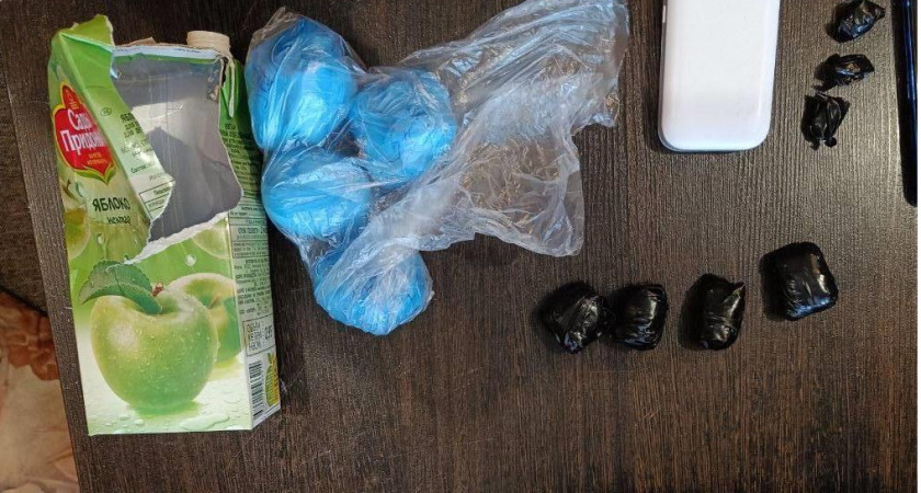 Жительница Коми отправится в колонию на 7 лет за попытку сбыта крупной партии наркотиков через интернет