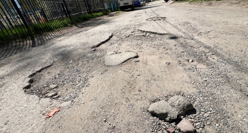 Усинск выбрал подрядчика для ямочного ремонта дорог