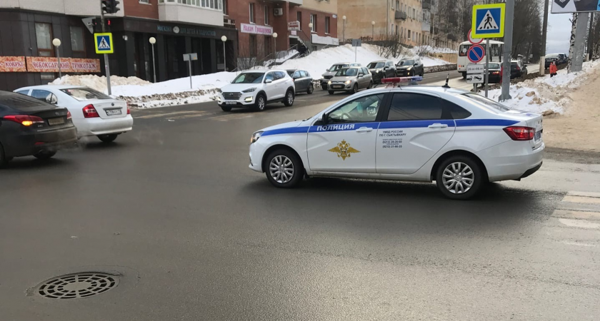Если найдут это в бардачке — лишат прав на месте: в ГИБДД проведут проверку каждого водителя без исключения