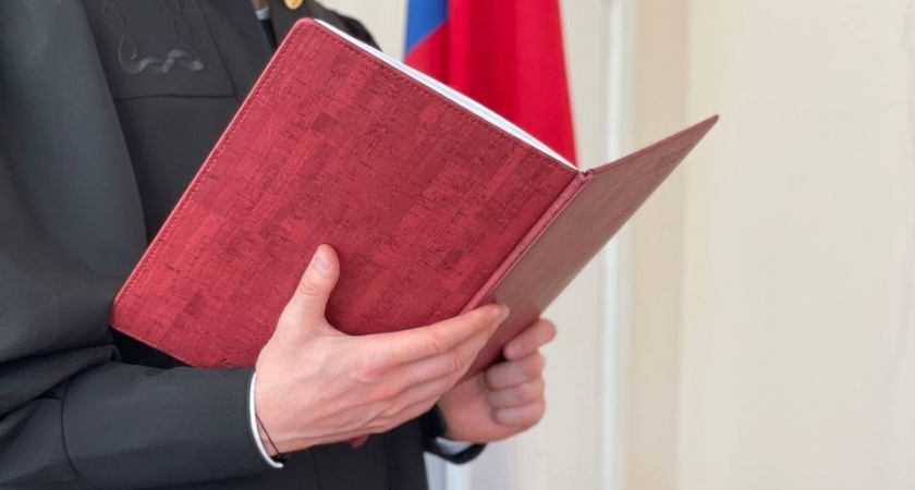 Жительница Усинска получила штраф за неприличный жест в адрес бывшего 