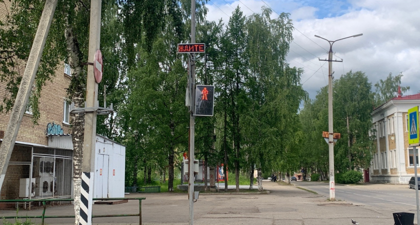 В Коми автомобиль сбил ребёнка на регулируемом переходе