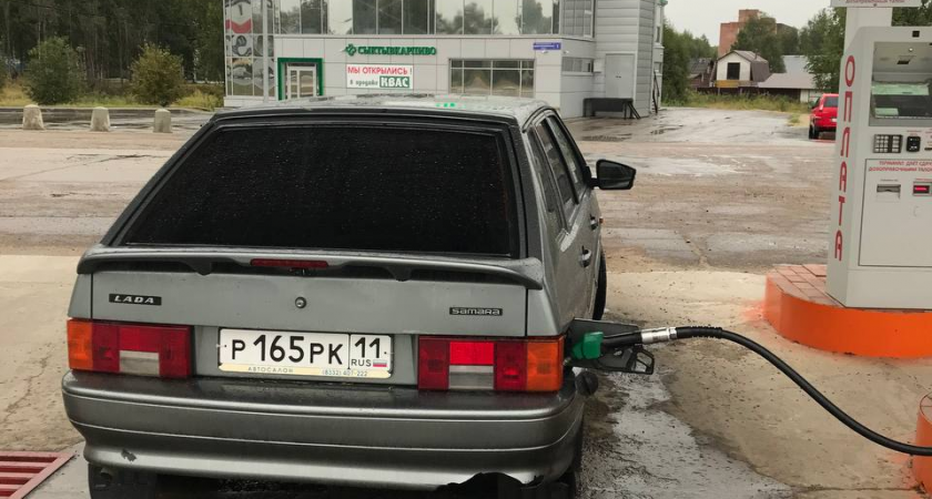 Зачем водители стали менять оригиналы номеров на дубликаты без флага РФ, и почему за это дают штрафуют