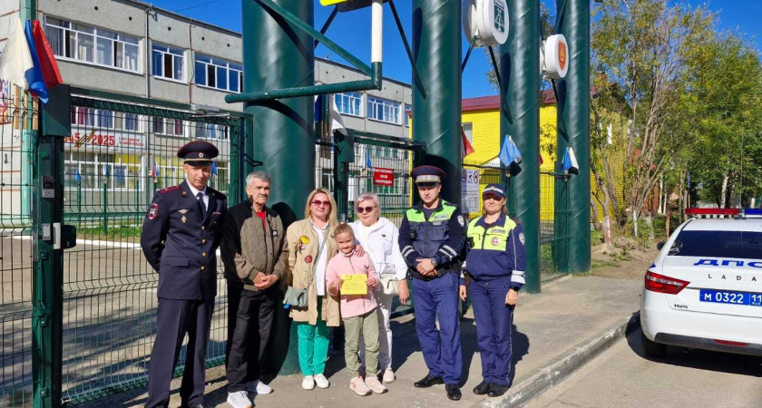 В Усинске провели акцию по предупреждению дорожных происшествий среди школьников